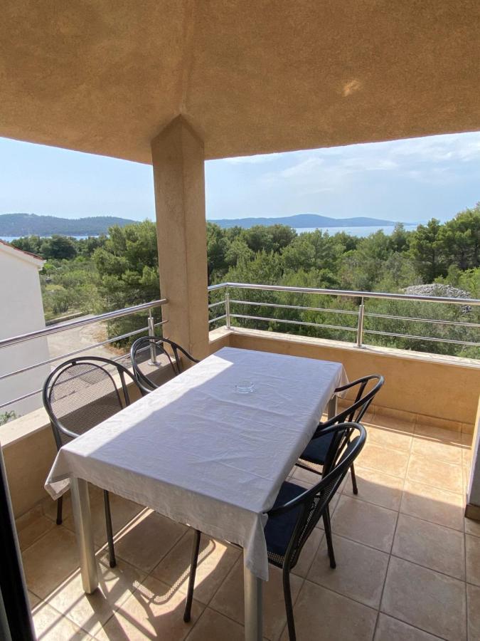 Apartments Kristina Milna  Εξωτερικό φωτογραφία