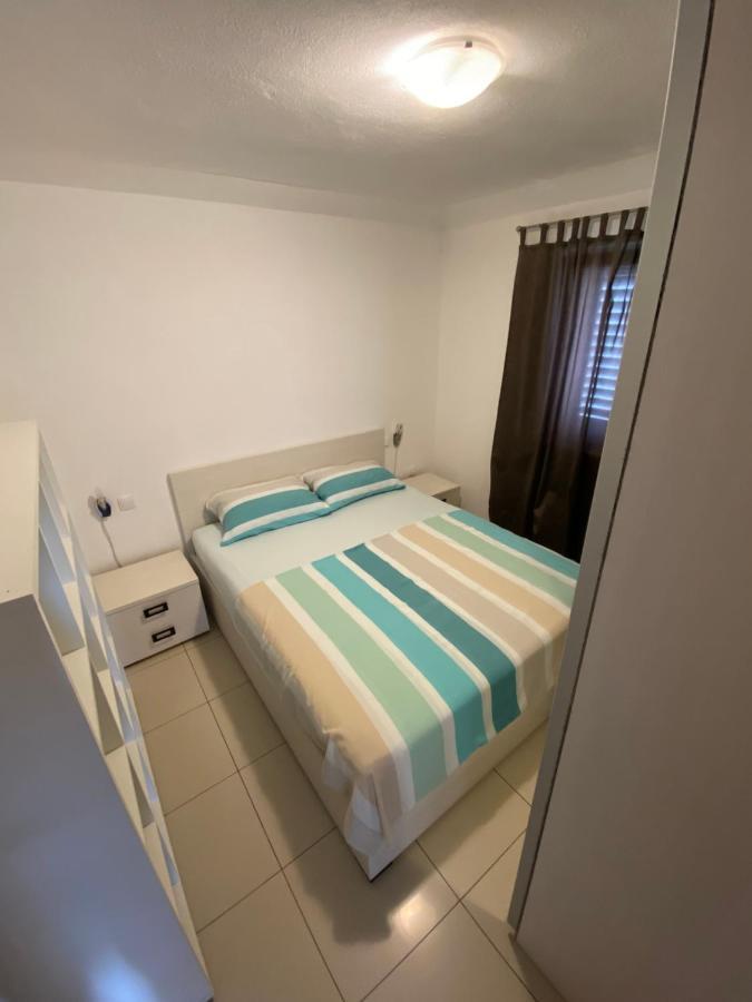 Apartments Kristina Milna  Εξωτερικό φωτογραφία