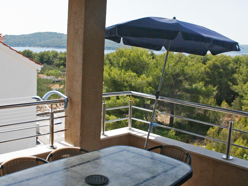 Apartments Kristina Milna  Δωμάτιο φωτογραφία