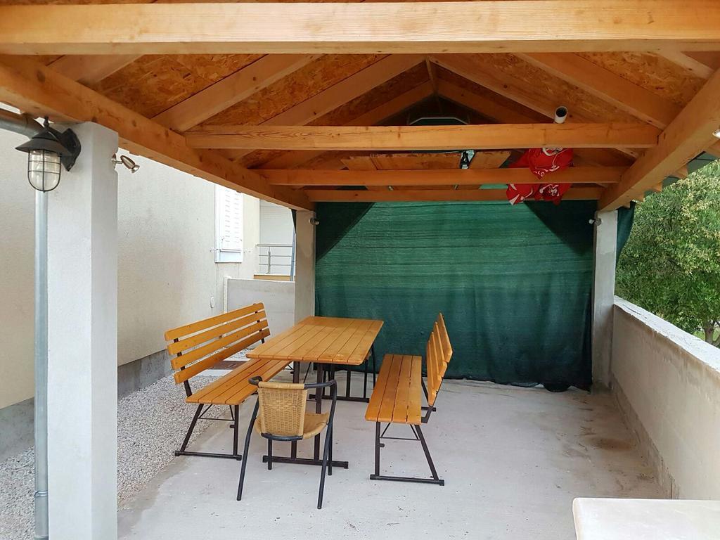 Apartments Kristina Milna  Εξωτερικό φωτογραφία