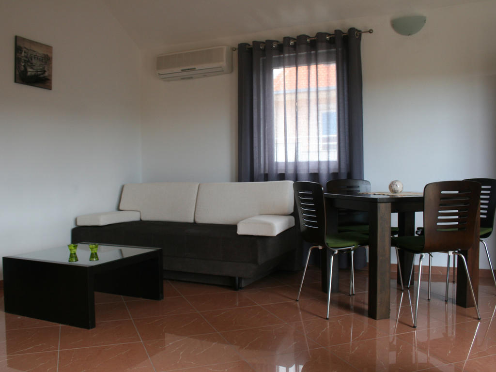 Apartments Kristina Milna  Δωμάτιο φωτογραφία